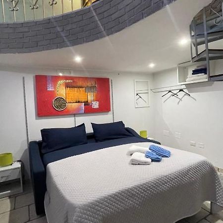Bed and Breakfast Loft 24 Бриндизи Экстерьер фото