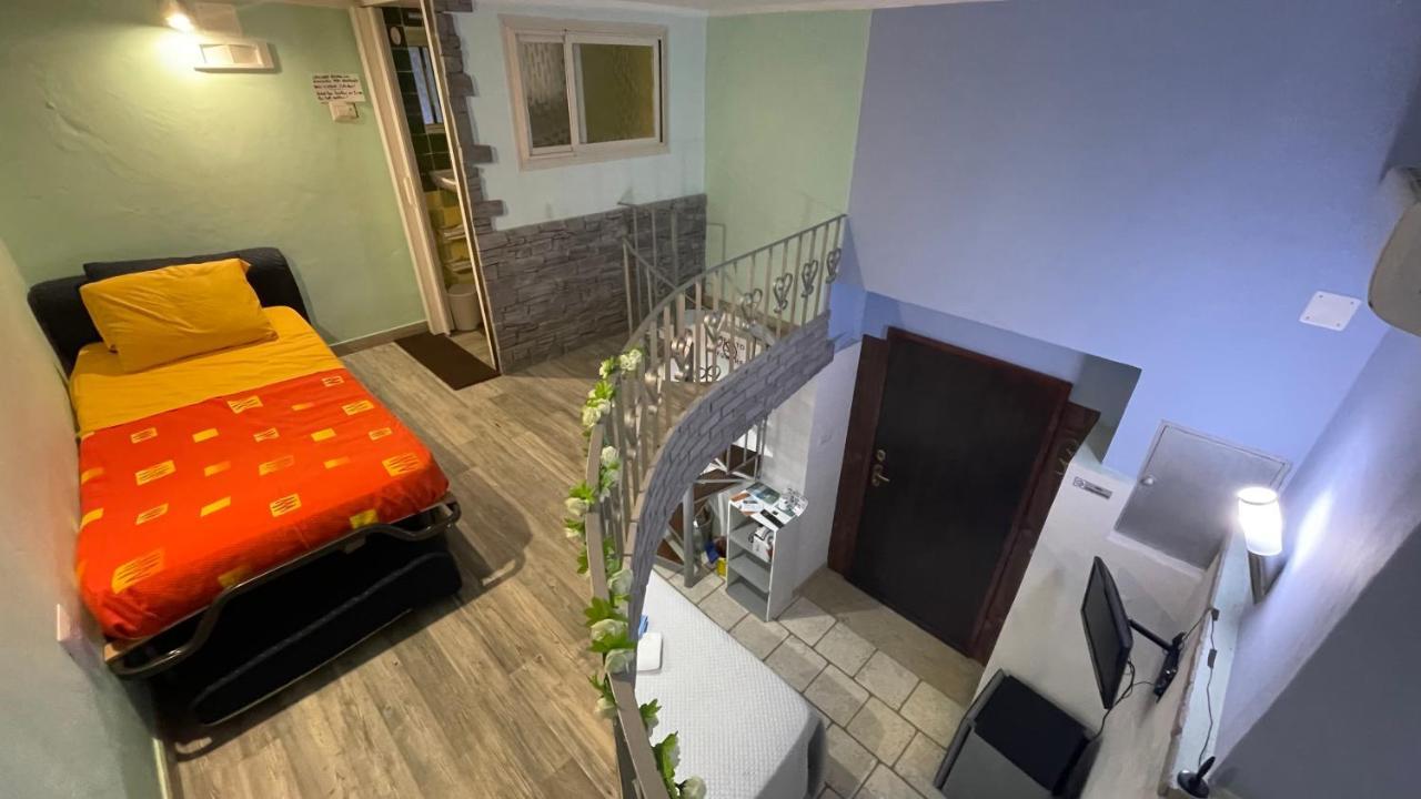 Bed and Breakfast Loft 24 Бриндизи Экстерьер фото