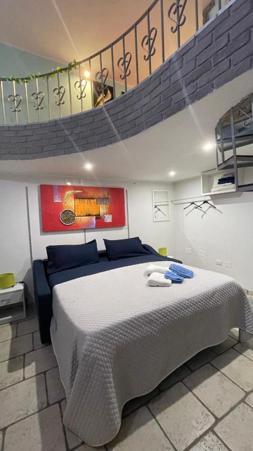 Bed and Breakfast Loft 24 Бриндизи Экстерьер фото